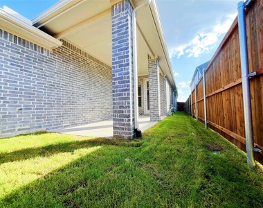 2808 Crane Court - Photo Thumbnail 25