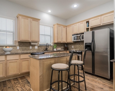 3118 Carmel Street - Photo Thumbnail 15