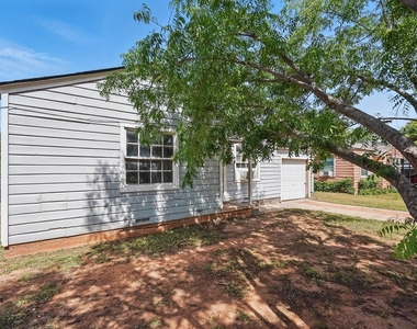 1526 Green Street - Photo Thumbnail 3