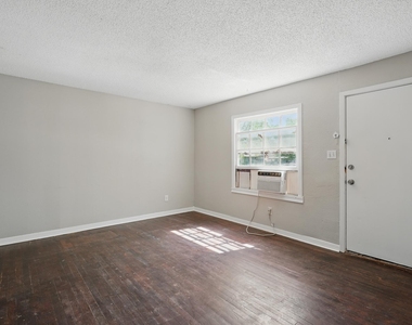 1526 Green Street - Photo Thumbnail 5