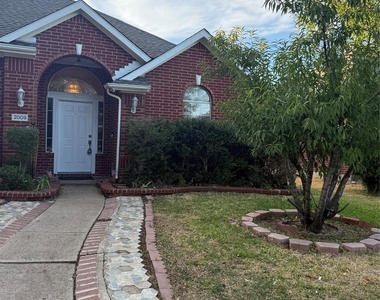 2009 Brook Tree Drive - Photo Thumbnail 2