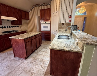 2009 Brook Tree Drive - Photo Thumbnail 6