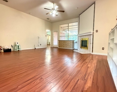 2009 Brook Tree Drive - Photo Thumbnail 8