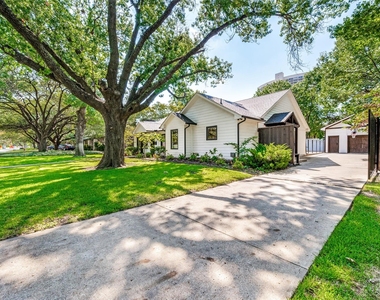 6124 Del Norte Lane - Photo Thumbnail 24