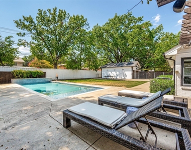 6124 Del Norte Lane - Photo Thumbnail 21