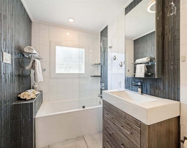 6124 Del Norte Lane - Photo Thumbnail 14