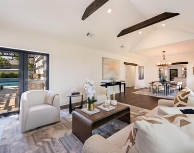 6124 Del Norte Lane - Photo Thumbnail 6