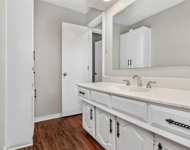 136 Shady Brook Drive - Photo Thumbnail 26