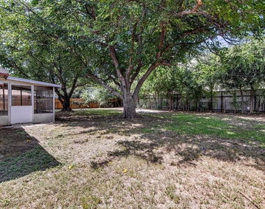 509 Branch Circle W - Photo Thumbnail 23