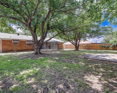 509 Branch Circle W - Photo Thumbnail 24