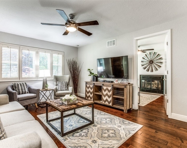 4403 Cole Avenue - Photo Thumbnail 3