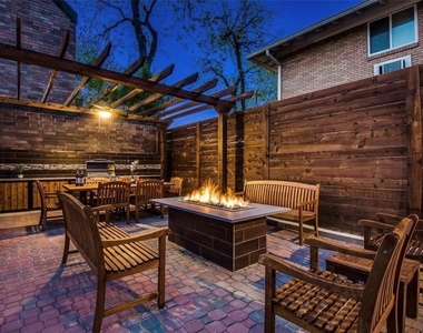 4403 Cole Avenue - Photo Thumbnail 13