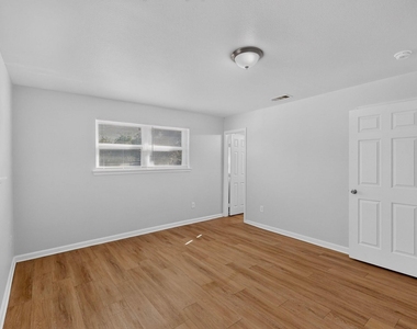 4801 Hollowbrook Road - Photo Thumbnail 19