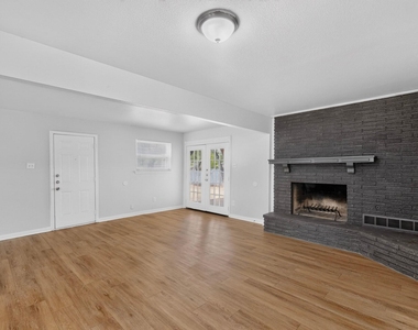 4801 Hollowbrook Road - Photo Thumbnail 5