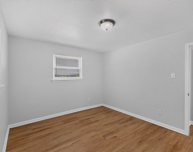 4801 Hollowbrook Road - Photo Thumbnail 26