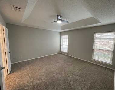 6708 Wesson Drive - Photo Thumbnail 12
