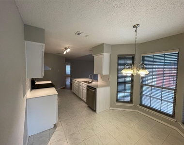 6708 Wesson Drive - Photo Thumbnail 9