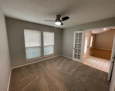 6708 Wesson Drive - Photo Thumbnail 16