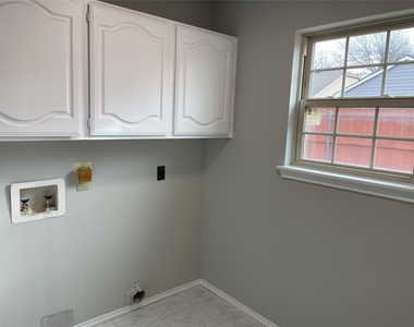 6708 Wesson Drive - Photo Thumbnail 10
