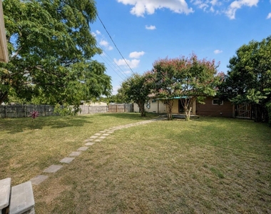 700 Pine Street - Photo Thumbnail 18