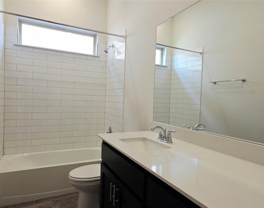 2932 Log Cabin Drive - Photo Thumbnail 3