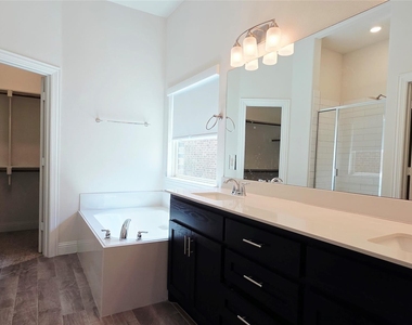 2932 Log Cabin Drive - Photo Thumbnail 19