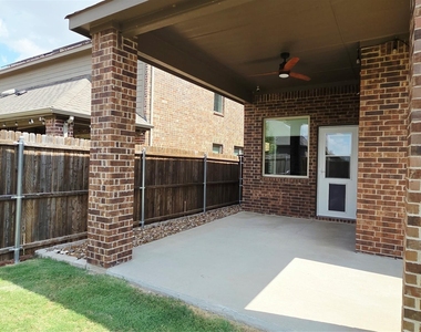 2932 Log Cabin Drive - Photo Thumbnail 32