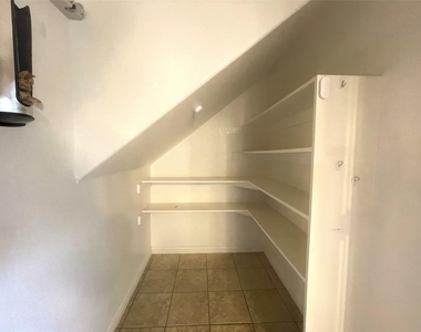 8664 Lariat Circle - Photo Thumbnail 12