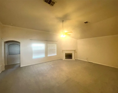 8664 Lariat Circle - Photo Thumbnail 1