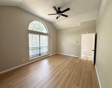 825 Weaver Street - Photo Thumbnail 15