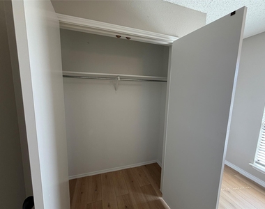 825 Weaver Street - Photo Thumbnail 21