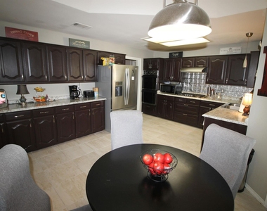 4208 Meadowdale Drive - Photo Thumbnail 15