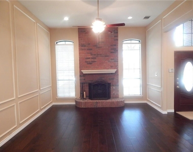 4208 Meadowdale Drive - Photo Thumbnail 10