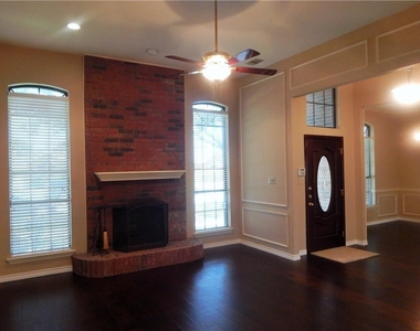 4208 Meadowdale Drive - Photo Thumbnail 7