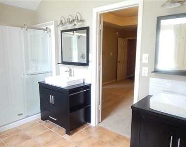 4208 Meadowdale Drive - Photo Thumbnail 23