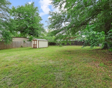2401 Sunset Street - Photo Thumbnail 27