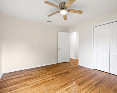2401 Sunset Street - Photo Thumbnail 25