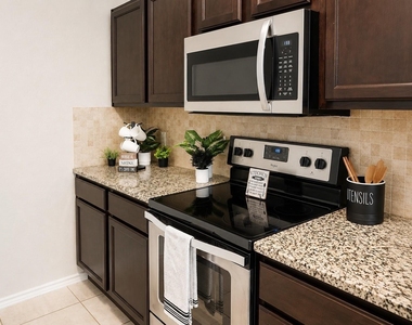2021 Meadow Park Drive - Photo Thumbnail 2
