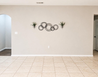 2021 Meadow Park Drive - Photo Thumbnail 5