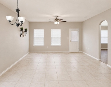 2021 Meadow Park Drive - Photo Thumbnail 8
