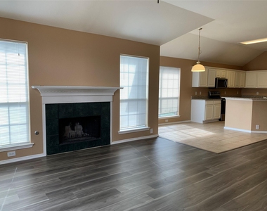 6705 Misty Hollow Drive - Photo Thumbnail 3
