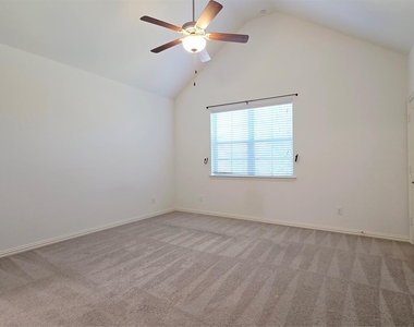 6209 Davison Way - Photo Thumbnail 10
