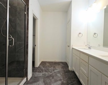6209 Davison Way - Photo Thumbnail 12