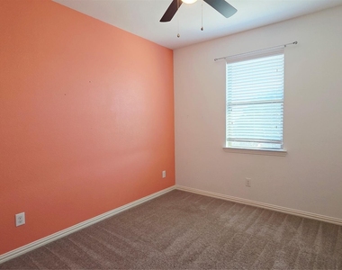 6209 Davison Way - Photo Thumbnail 17