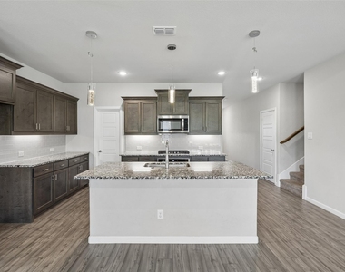 4306 Lombardy Drive - Photo Thumbnail 15