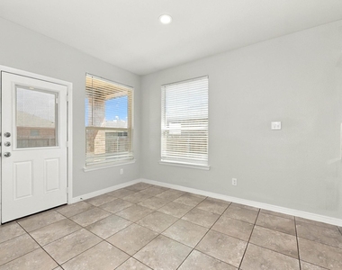 2614 Lavender Lane - Photo Thumbnail 7