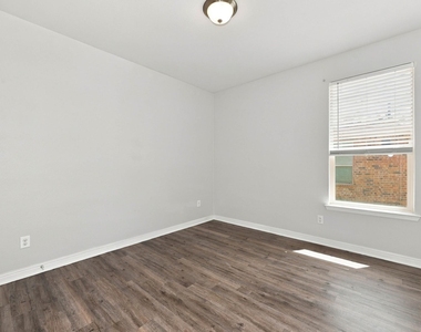 2614 Lavender Lane - Photo Thumbnail 11