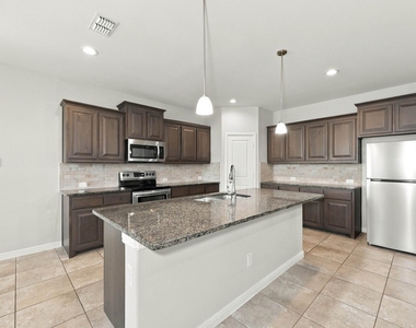 2614 Lavender Lane - Photo Thumbnail 2