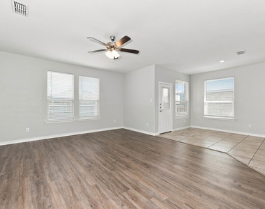 2614 Lavender Lane - Photo Thumbnail 6