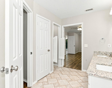 7509 Atlantic Drive - Photo Thumbnail 12